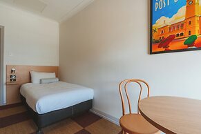 Hotel Allen