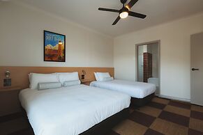 Hotel Allen