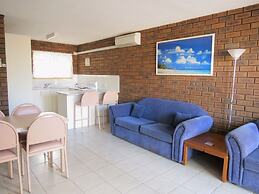 Chapman Court Holiday Units