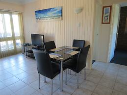 Chapman Court Holiday Units