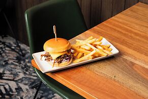 The Metropolitan Hotel