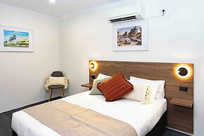 The Metropolitan Hotel