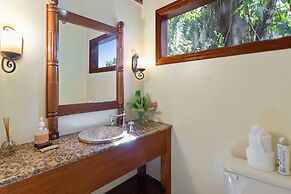 Ian Anderson's Caves Branch Adventure Co