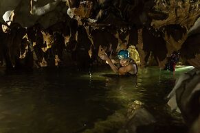 Ian Anderson's Caves Branch Adventure Co