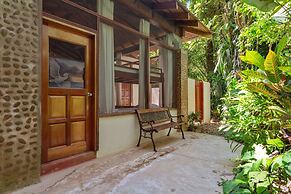 Ian Anderson's Caves Branch Adventure Co