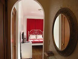 Lincoln Center Apartments