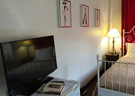 Lincoln Center Apartments