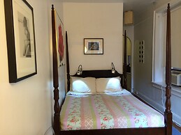 Lincoln Center Apartments