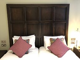 Parliament House Hotel