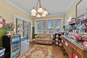 The Anniversary Inn Logan