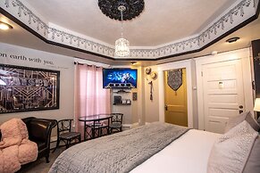 The Anniversary Inn Logan