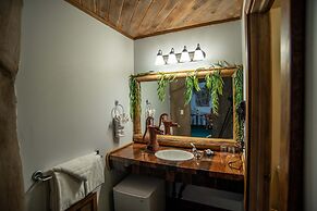 The Anniversary Inn Logan