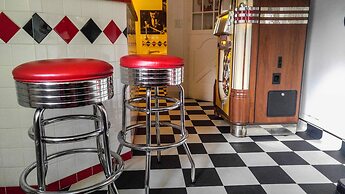 The Anniversary Inn Logan