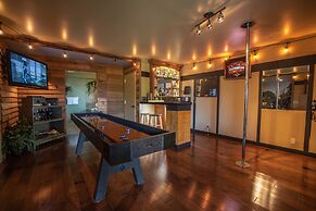 The Anniversary Inn Logan