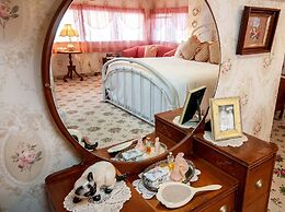 The Anniversary Inn Logan