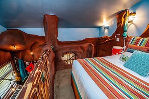 The Anniversary Inn Logan