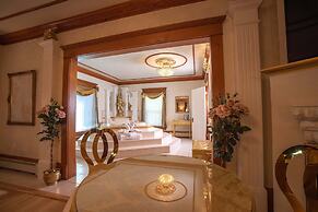 The Anniversary Inn Logan