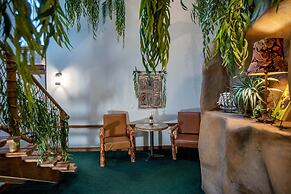 The Anniversary Inn Logan