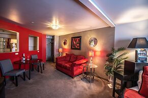 The Anniversary Inn Logan