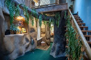 The Anniversary Inn Logan