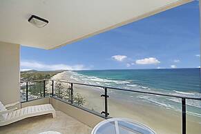 Clubb Coolum Beach Resort