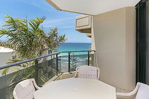 Clubb Coolum Beach Resort