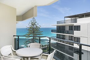 Clubb Coolum Beach Resort