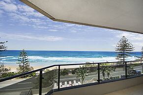 Clubb Coolum Beach Resort