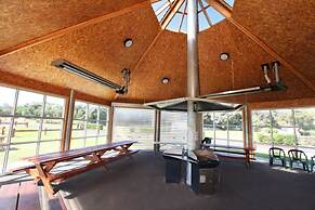 Surfside Holiday Park