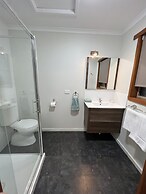 Greenways Holiday Units