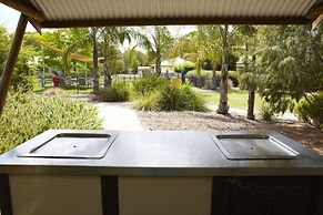 Winbi River Resort Holiday Rentals