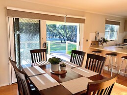 Winbi River Resort Holiday Rentals