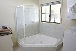 Winbi River Resort Holiday Rentals