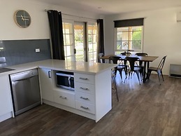 Winbi River Resort Holiday Rentals