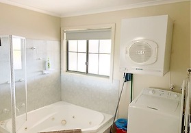 Winbi River Resort Holiday Rentals