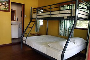 Ratu Kini Backpackers & Dive Resort