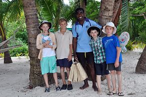 Ratu Kini Backpackers & Dive Resort