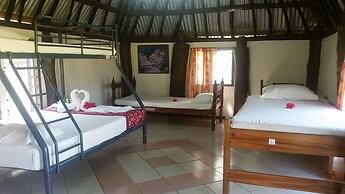 Ratu Kini Backpackers & Dive Resort