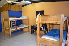 Ratu Kini Backpackers & Dive Resort