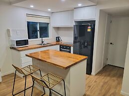 Surfers Beach Resort One