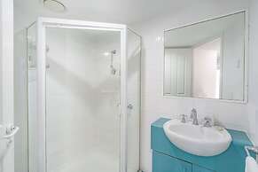 Surfers Beach Resort One