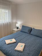 Surfers Beach Resort One