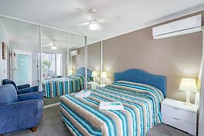 Surfers Beach Resort One