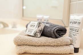 Daydreamer Apartments