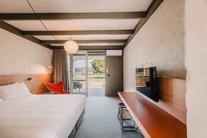 The Black Dolphin Holiday Park