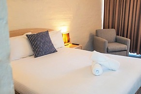 The Black Dolphin Holiday Park