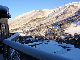 Kasees Apartments & Mountain Lodge