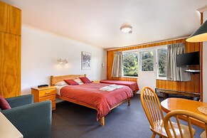 Kasees Apartments & Mountain Lodge