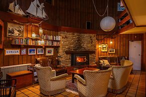 Kasees Apartments & Mountain Lodge