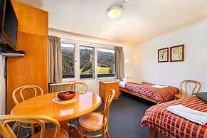 Kasees Apartments & Mountain Lodge